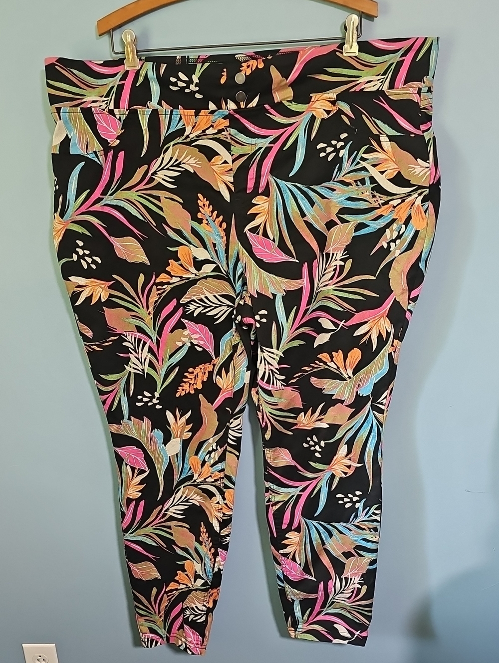 Terra & Sky Women’s Plus Size Skinny Mid-Rise PullOn Tropical Print Jegging 2X